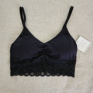 RIBBED SEAMLESS LACE BRA NWT